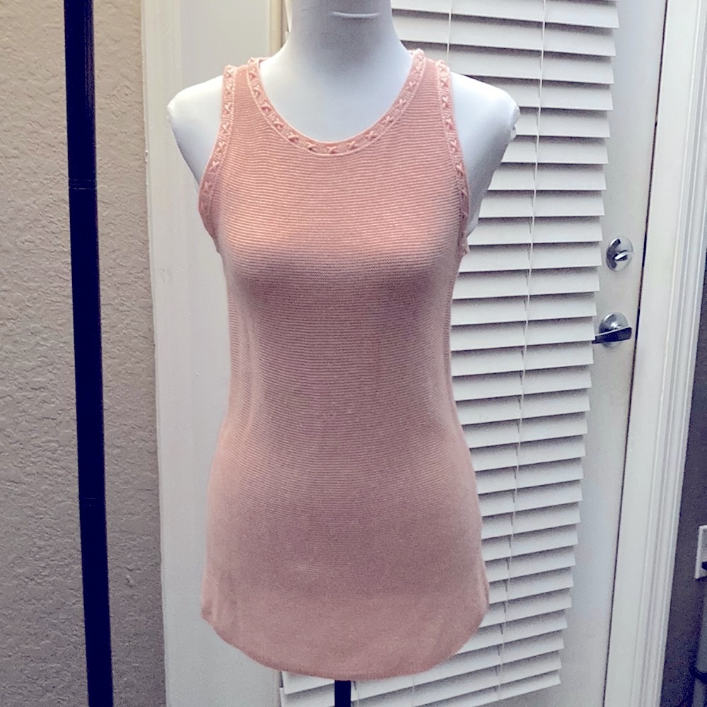 White House Black Market sweater Tank size S